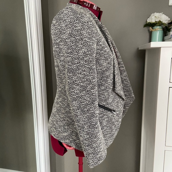 NWOT Reitmans Tweed Blazer - Picture 2 of 6